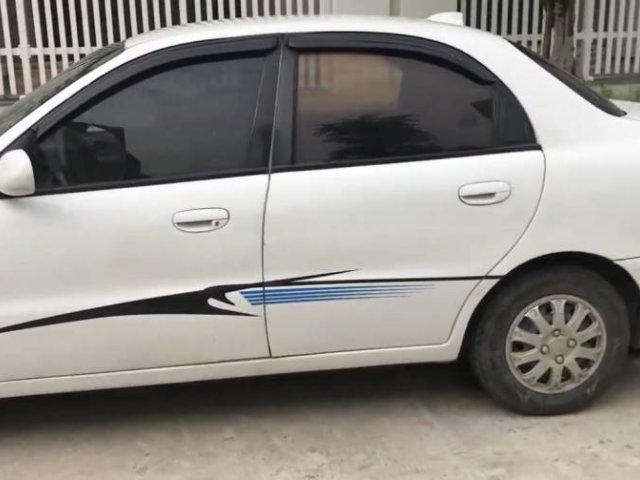 Bán ô tô Daewoo Lanos sản xuất năm 2000, màu trắng, 69 triệu