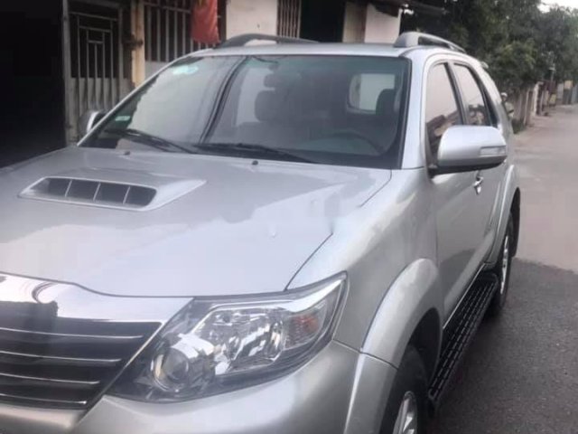 Cần bán lại xe Toyota Fortuner 2014, màu bạc, 690tr