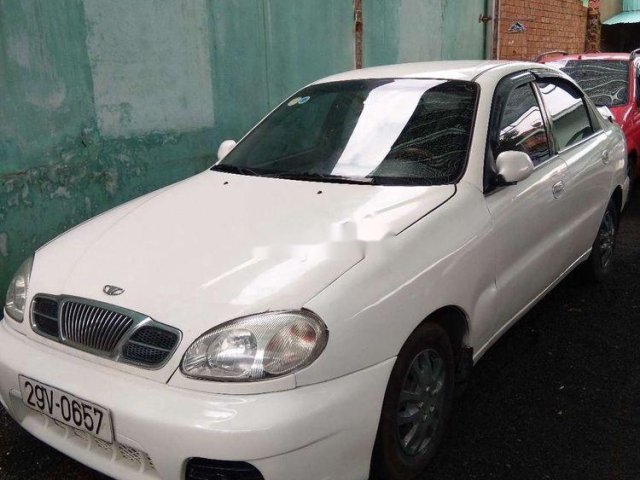 Cần bán xe Daewoo Lanos đời 2004, màu trắng