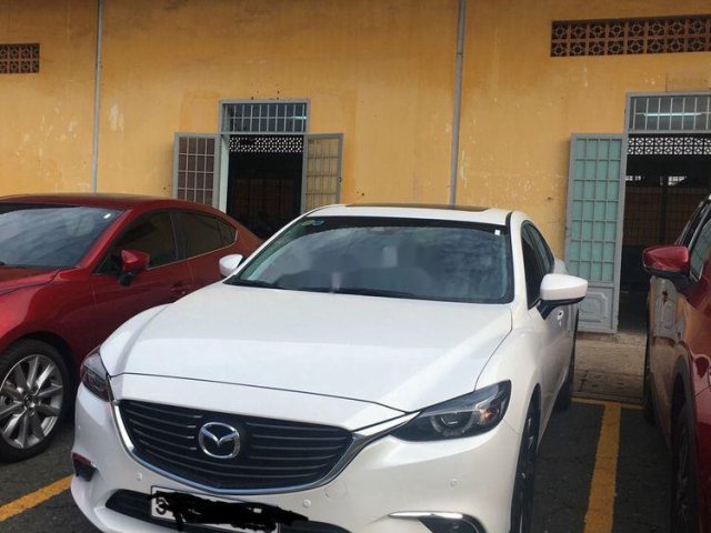 Cần bán Mazda 6 2019, màu trắng, giá cạnh tranh