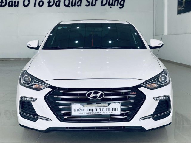 Bán Hyundai Elantra đời 2018, màu trắng