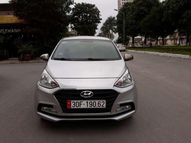 Bán Hyundai Grand i10 năm sản xuất 2018, màu bạc xe gia đình, 365tr0