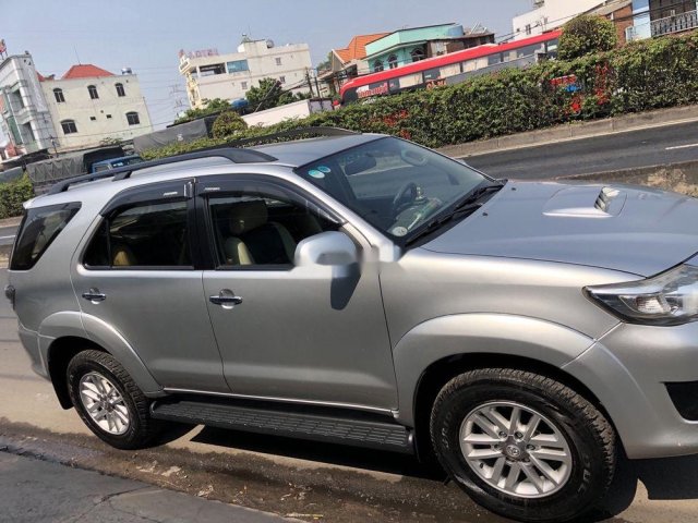 Bán ô tô Toyota Fortuner MT sản xuất 2013, màu bạc chính chủ, 648 triệu0