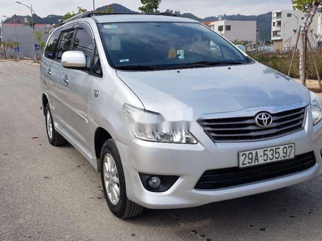 Bán xe Toyota Innova 2.0E năm sản xuất 2012, giá cạnh tranh