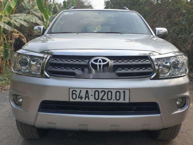 Cần bán Toyota Fortuner sản xuất năm 2010, giá chỉ 588 triệu0