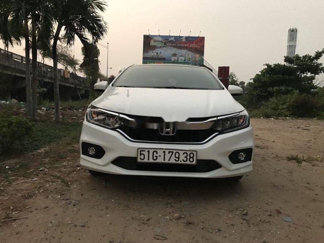 Cần bán gấp Honda City 2018, màu trắng, 565tr