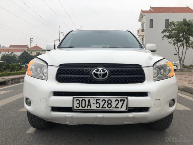 Chính chủ bán xe Toyota RAV4 đời 2008, màu trắng, số tự động