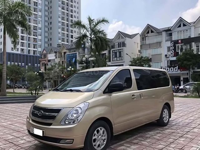 Bán Hyundai Grand Starex đời 2010, màu vàng, xe nhập, số sàn 