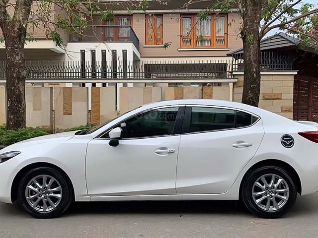 Bán ô tô Mazda 3 2018, màu trắng số tự động