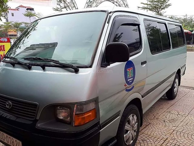 Bán Toyota Hiace năm sản xuất 2003, màu xanh lam, giá 110tr0