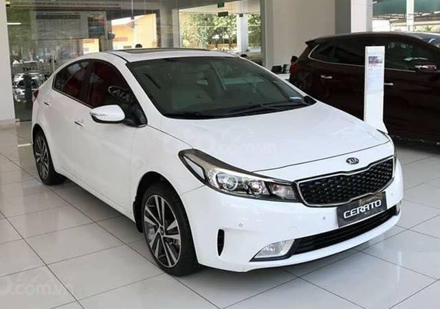 Giao xe nhanh toàn quốc - Giảm giá cực sốc cuối năm chiếc xe Kia Cerato 1.6MT, sản xuất 2019, màu trắng0