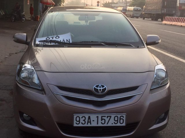 Bán xe Vios 1.5 E màu nâu, số sàn, sx năm 2009, xe trang bị Full zin đẹp0