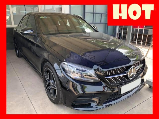 MBA Auto - Bán xe Mercedes C300 xanh/nâu đời 2019 siêu lướt - Trả trước 680 triệu nhận xe ngay