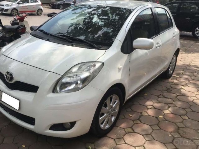 Bán Toyota Yaris 1.3 AT đời 2009, màu trắng, nhập khẩu 0