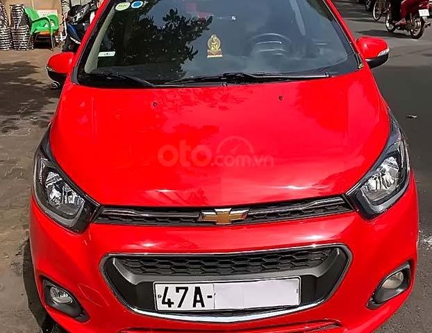 Cần bán gấp Chevrolet Spark LT 1.2 MT sản xuất 2018, màu đỏ số sàn0