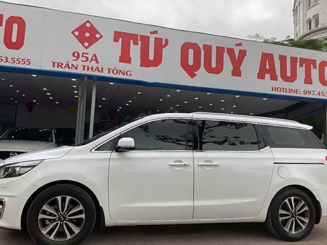 Bán xe Kia Sedona 2.2L DATH năm sản xuất 2017, màu trắng số tự động giá cạnh tranh