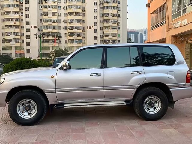 Cần bán xe Toyota Land Cruiser GX 2000, màu hồng, nhập khẩu nguyên chiếc 