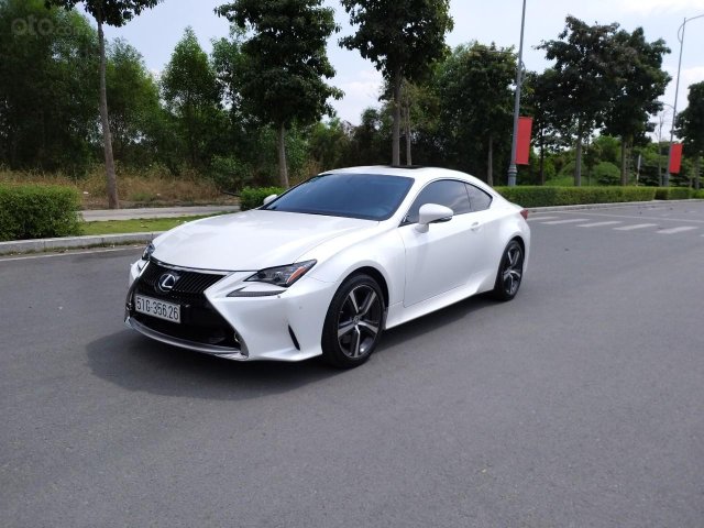 Lexus RC 200T, chính hãng, còn bảo hành, mới cực kì, mới 99,9% như xe thùng, giấy tờ ra 3 tỷ 7, giờ bán chỉ 2 tỷ 500tr, siêu rẻ