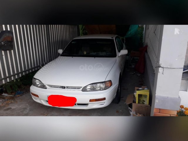 Bán Toyota Camry sản xuất năm 1995, màu trắng, nhập khẩu số tự động0