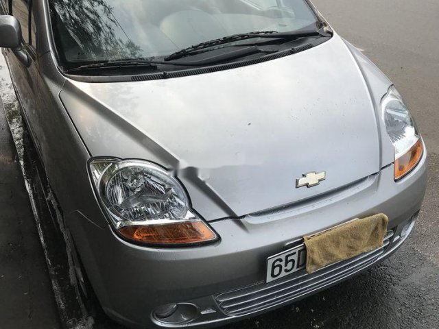 Bán Chevrolet Spark đời 2014, màu bạc