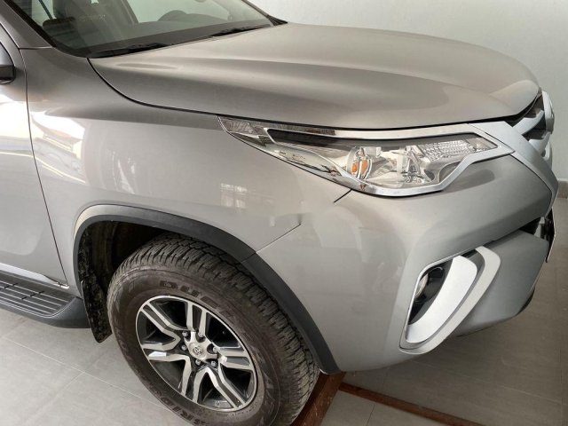 Cần bán gấp Toyota Fortuner đời 2017, màu bạc như mới giá cạnh tranh0