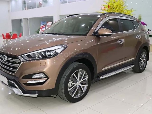 Cần bán Hyundai Tucson 2.0 ATH sản xuất năm 2017, màu nâu, nhập khẩu nguyên chiếc