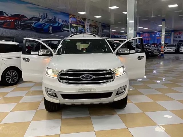 Cần bán xe Ford Everest Titanium 2.0L 4x2 AT 2018, màu trắng, xe nhập0