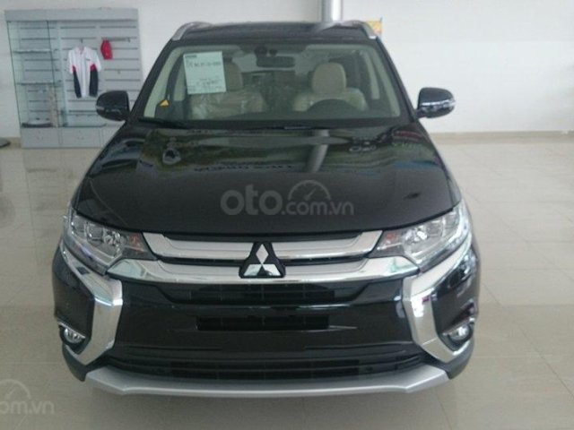 Bán xe Mitsubishi Outlander 2019, màu đen giá cạnh tranh0