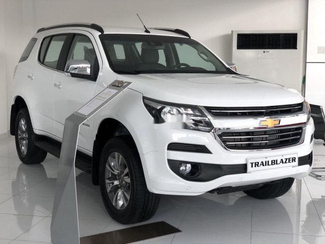 Bán xe Chevrolet Trailblazer đời 2019, màu trắng, nhập khẩu, mới 100%