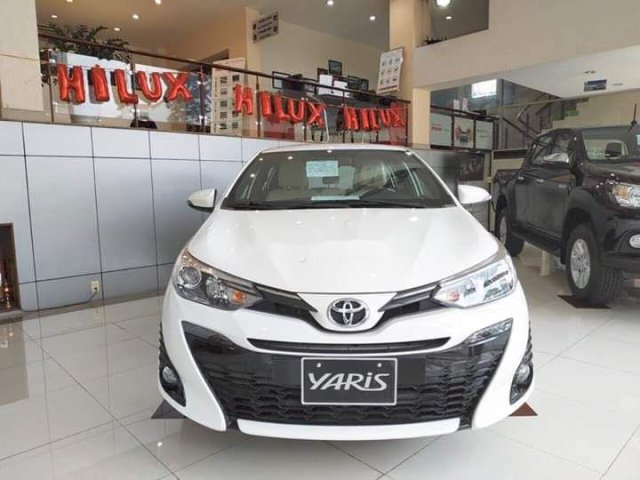 Cần bán xe Toyota Yaris 1.5G CVT năm 2020, màu trắng, xe nhập, giá 635tr0