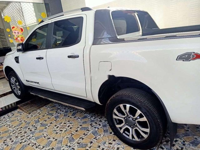 Cần bán lại xe Ford Ranger 4x4 năm 2018, màu trắng, nhập khẩu xe gia đình, 870tr0