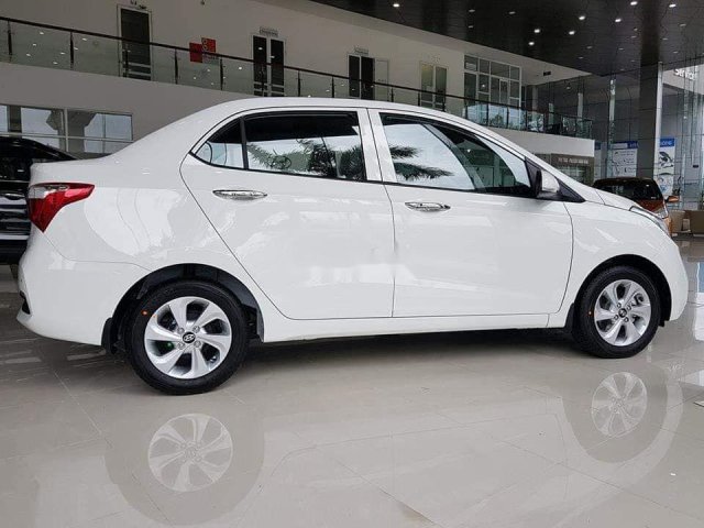 Cần bán Hyundai Grand i10 năm sản xuất 2020, màu trắng0