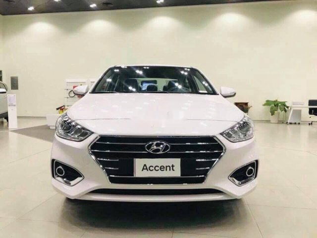 Cần bán xe Hyundai Accent đời 2019, màu trắng