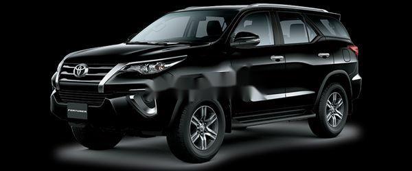 Cần bán Toyota Fortuner 2020, màu đen0