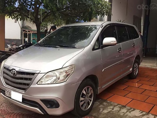 Cần bán gấp Toyota Innova 2.0 E AT đời 2016, giá chỉ 545 triệu0