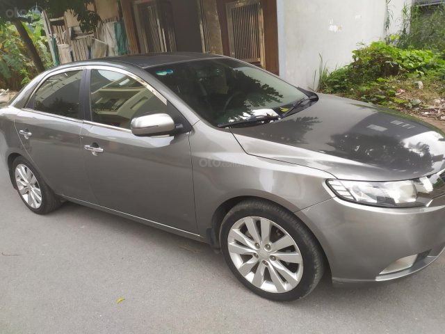 Cần bán lại xe Kia Forte sản xuất 2011, màu xám xe gia đình, 380tr0