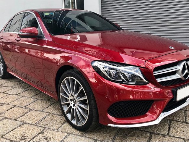 Cần bán Mercedes C300 AMG 2018, odo 5.300 km, đăng ký lần đầu 5/2019, màu đỏ0