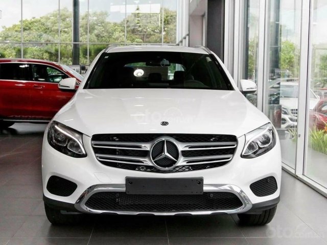 Mercedes Benz GLC 200 model 2020 - đủ màu, giao xe ngay + quà tết - hỗ trợ bank 80%