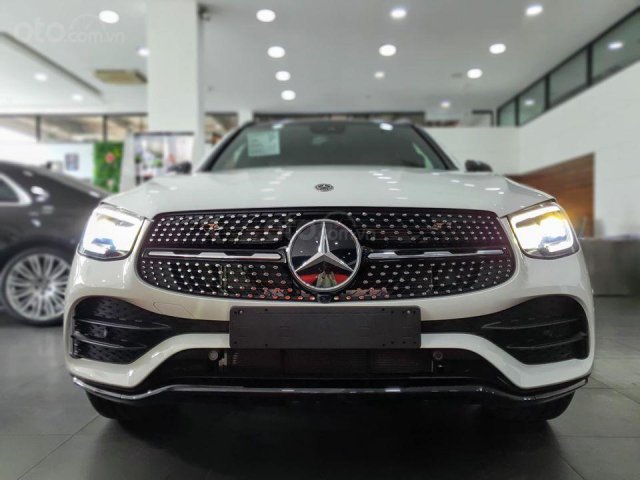 Cần bánMercedes GLC300 CBU 2020 FL, màu nâu, nhập khẩu. Hotline: 09788777540