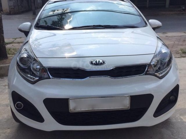 Bán Kia Rio năm 2013, màu trắng, nhập khẩu