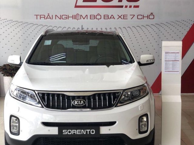 Cần bán Kia Sorento sản xuất năm 2019, màu trắng, 789tr