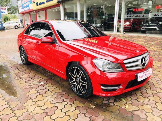 Bán Mercedes C300 AMG năm sản xuất 2014, màu đỏ, 879tr