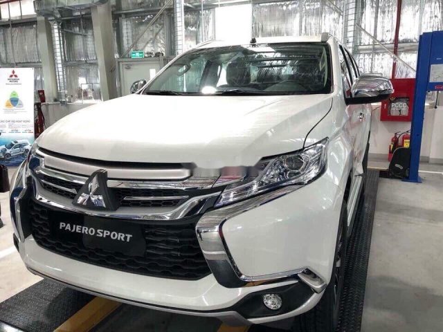 Bán Mitsubishi Pajero Sport năm 2019, màu trắng, nhập khẩu0