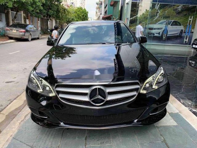 Cần bán gấp Mercedes E250 sản xuất 2014, màu đen, xe nhập0