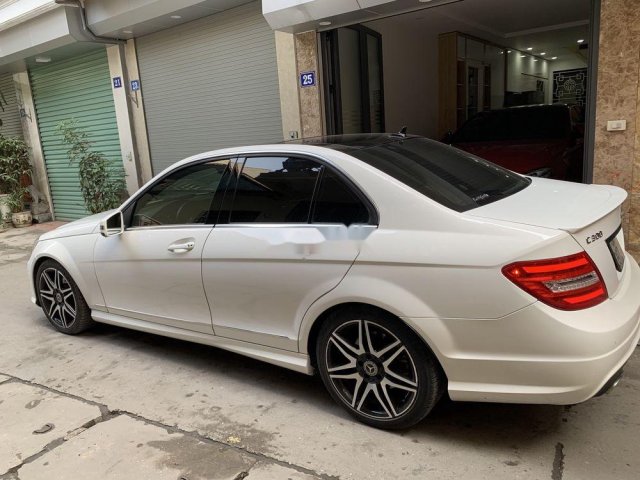 Bán Mercedes C300 sản xuất 2013, màu trắng chính chủ0