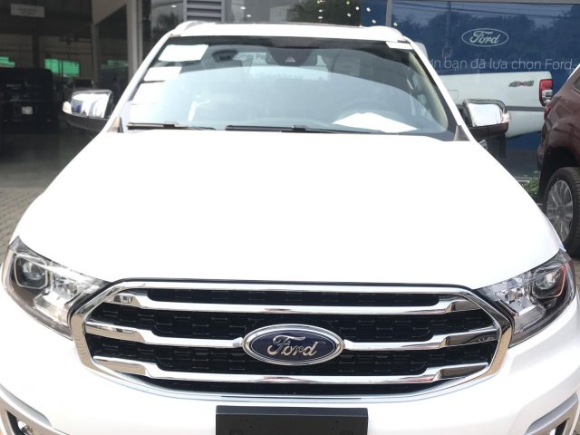 Ford Everest Titanium, giảm 50 triệu tiền mặt, tặng bảo hiểm vật chất, camera hành trình0