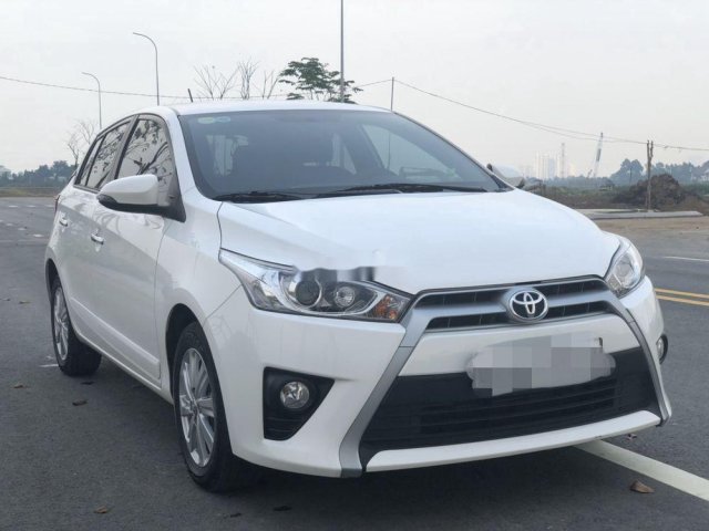 Cần bán xe Toyota Yaris năm 2016, nhập khẩu0