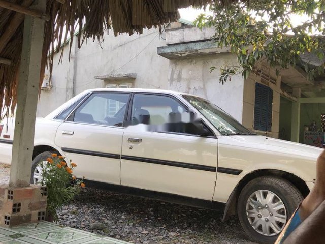 Cần bán lại xe Toyota Camry đời 1987, màu trắng, nhập khẩu nguyên chiếc0