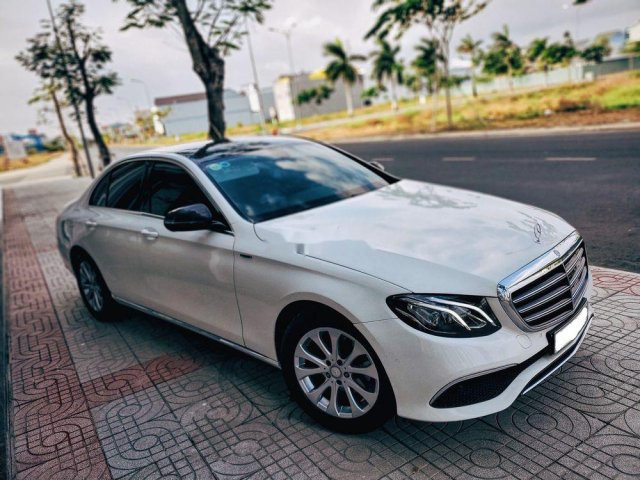 Bán Mercedes E200 năm sản xuất 2017, màu trắng