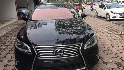 Cần bán xe Lexus LS sản xuất năm 2015, màu đen, nhập khẩu, chính chủ